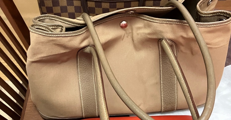 ガーデンパーティ（ブランドバッグ）の商品画像 - 査定依頼日：2026年4月28日 - 最高査定価格：130,000円