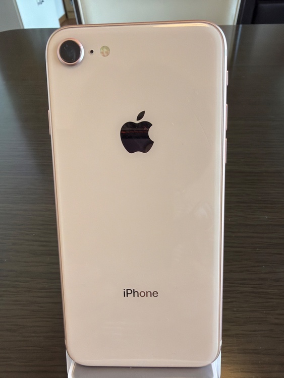 iPhone8 64GB（スマホ）の商品画像 - 査定依頼日：2026年6月6日 - 最高査定価格：6,000円