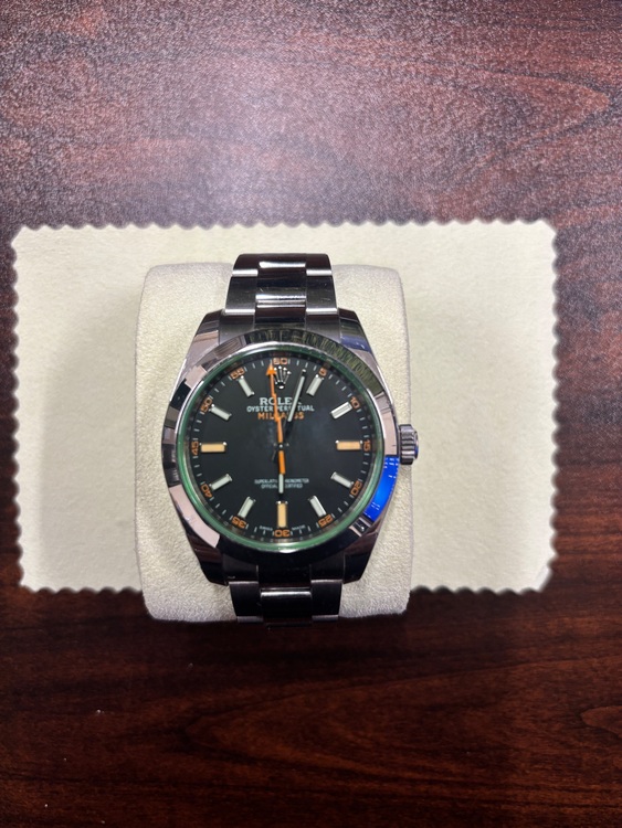 ロレックス ミルガウス 116400G（高級時計）の商品画像 - 査定依頼日：2025年8月5日 - 最高査定価格：1,350,000円