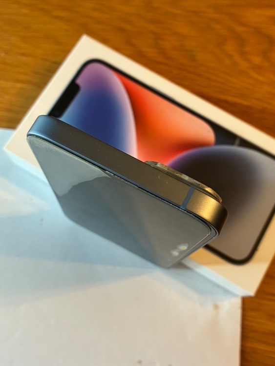 iPhone iPhone 14 128GB SIMフリー（スマホ）の商品画像 - 査定依頼日：2026年6月28日 - 最高査定価格：43,000円