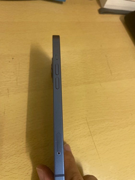 iPhone 13 128GB SIMフリー（スマホ）の商品画像 - 査定依頼日：2026年4月6日 - 最高査定価格：20,000円