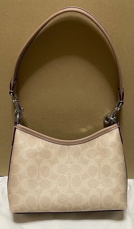 ショルダーバッグ（ブランドバッグ）の商品画像 - 査定依頼日：2025年12月15日 - 最高査定価格：2,500円