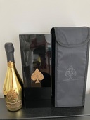 アルマンドブリニャック　ゴールド720ml（お酒）の商品画像 - 査定依頼日：2025年10月14日 - 最高査定価格：27,000円