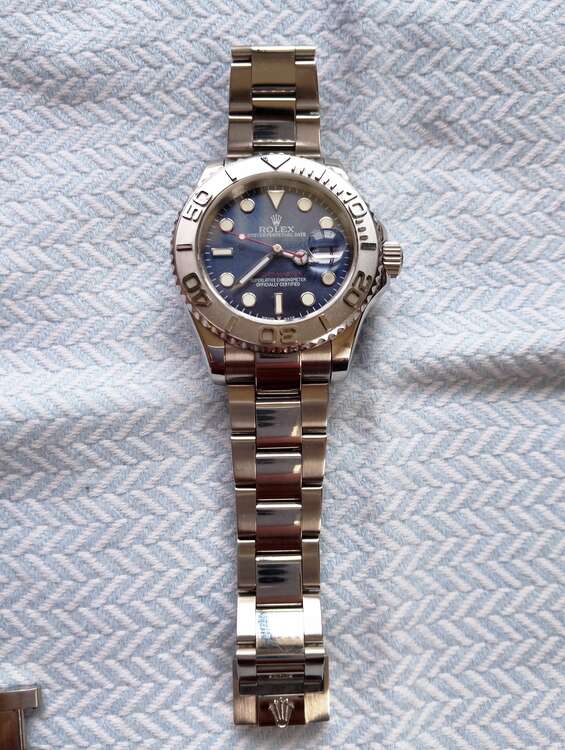 ロレックス ヨットマスター z75400（高級時計）の商品画像 - 査定依頼日：2025年5月15日 - 最高査定価格：1,650,000円