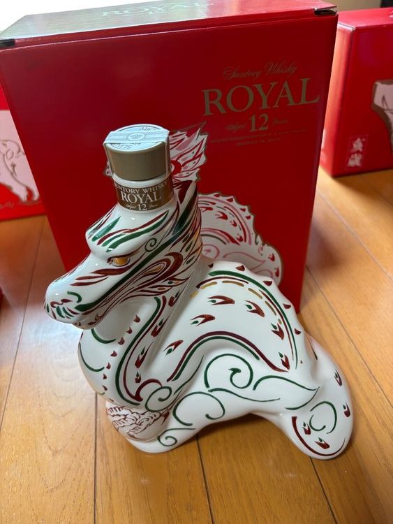 サントリーローヤル12年干支ボトル（お酒）の商品画像 - 査定依頼日：2025年6月22日 - 最高査定価格：5,500円