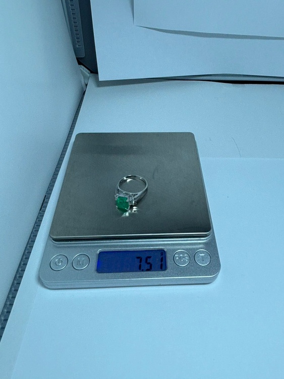 3.20ct 0.36（宝石）の商品画像 - 査定依頼日：2026年8月31日 - 最高査定価格：80,000円