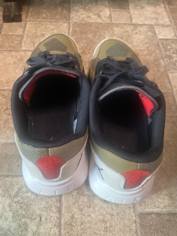 NIKE スニーカー（古着・ファッション）の商品画像 - 査定依頼日：2026年2月16日 - 最高査定価格：1,000円