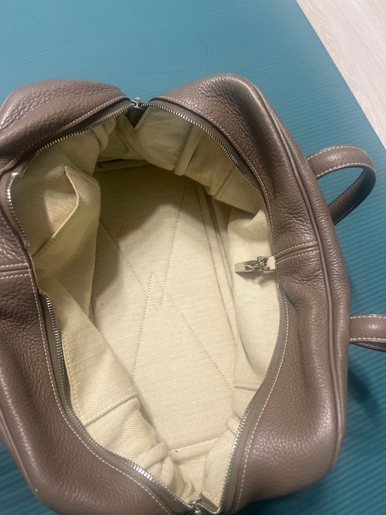 エルメス ヴィクトリア （ブランドバッグ）の商品画像 - 査定依頼日：2025年8月21日 - 最高査定価格：350,000円