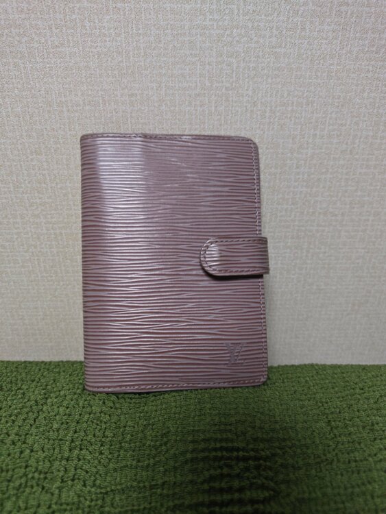 手帳（ブランド財布・小物）の商品画像 - 査定依頼日：2026年9月9日 - 最高査定価格：25,000円