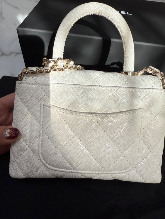 ココハンドル　ホワイト　14.5（ブランドバッグ）の商品画像 - 査定依頼日：2026年1月15日 - 最高査定価格：460,000円