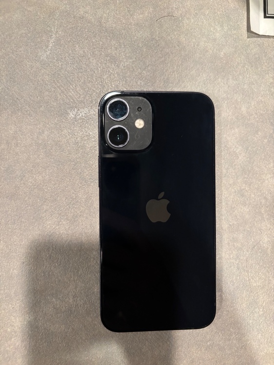 iPhone12mini（スマホ）の商品画像 - 査定依頼日：2026年9月26日 - 最高査定価格：18,000円