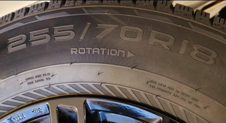 MAK18インチホイール YORK×ノキアン ハッカペリッタ R5（カー用品）の商品画像 - 査定依頼日：2025年9月12日 - 最高査定価格：12,000円