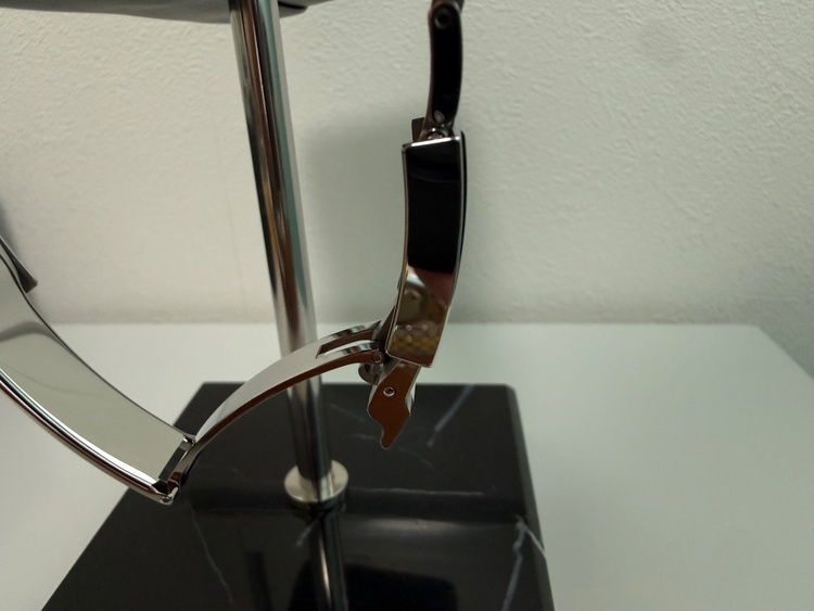 126500LN（高級時計）の商品画像 - 査定依頼日：2026年1月20日 - 最高査定価格：4,650,000円