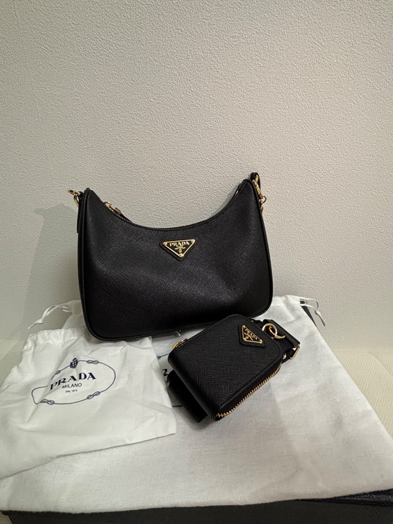 プラダ  （ブランドバッグ）の商品画像 - 査定依頼日：2025年10月13日 - 最高査定価格：200,000円