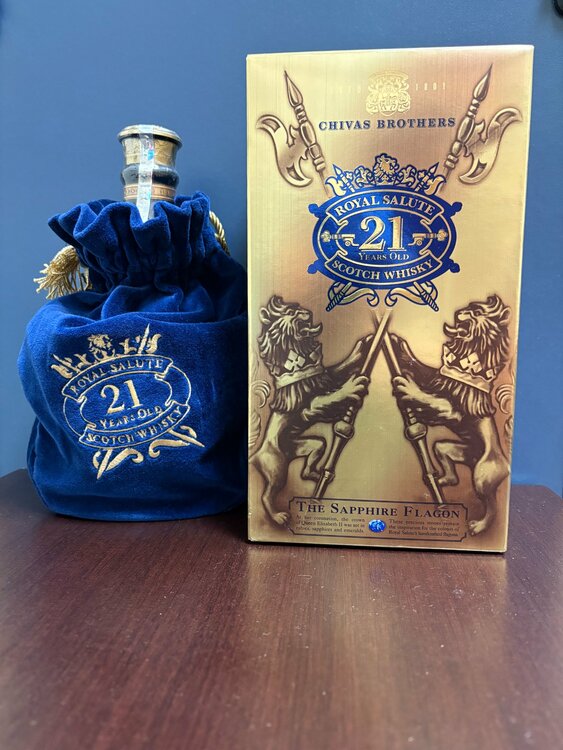 Royal Salute 21年（お酒）の商品画像 - 査定依頼日：2026年10月22日 - 最高査定価格：5,000円