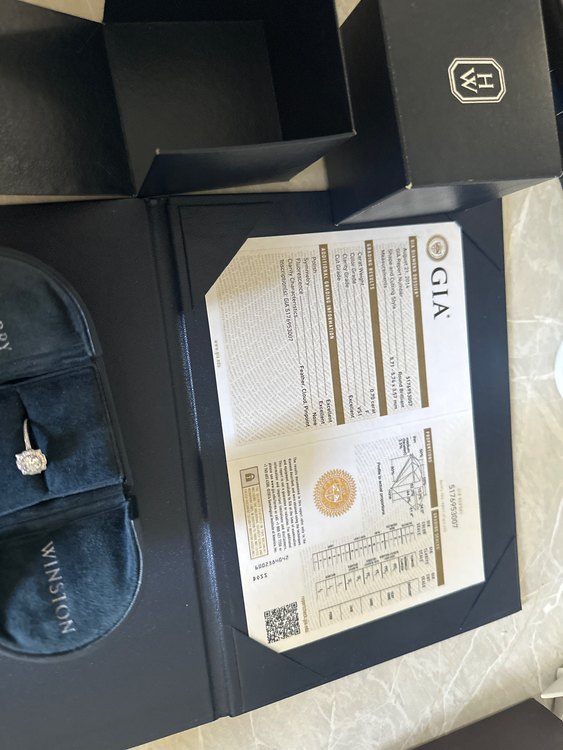 ハリーウィンストン　ベル・エンゲージメントリング0.4カラットリング（宝石）の商品画像 - 査定依頼日：2023年5月24日 - 最高査定価格：700,000円