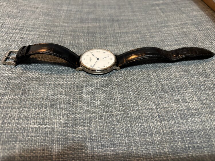 7147 黒（高級時計）の商品画像 - 査定依頼日：2025年4月10日 - 最高査定価格：1,650,000円