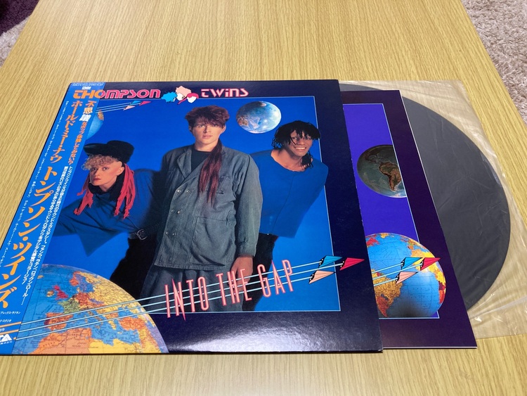 ホールド・ミー・ナウ/トンプソン・ツインズ（レコード）の商品画像 - 査定依頼日：2025年10月28日 - 最高査定価格：100,000円