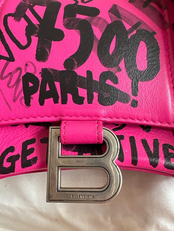 バレンシアガ  （ブランドバッグ）の商品画像 - 査定依頼日：2025年9月23日 - 最高査定価格：115,000円