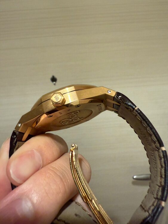 デュアルタイム（高級時計）の商品画像 - 査定依頼日：2024年12月9日 - 最高査定価格：4,050,000円