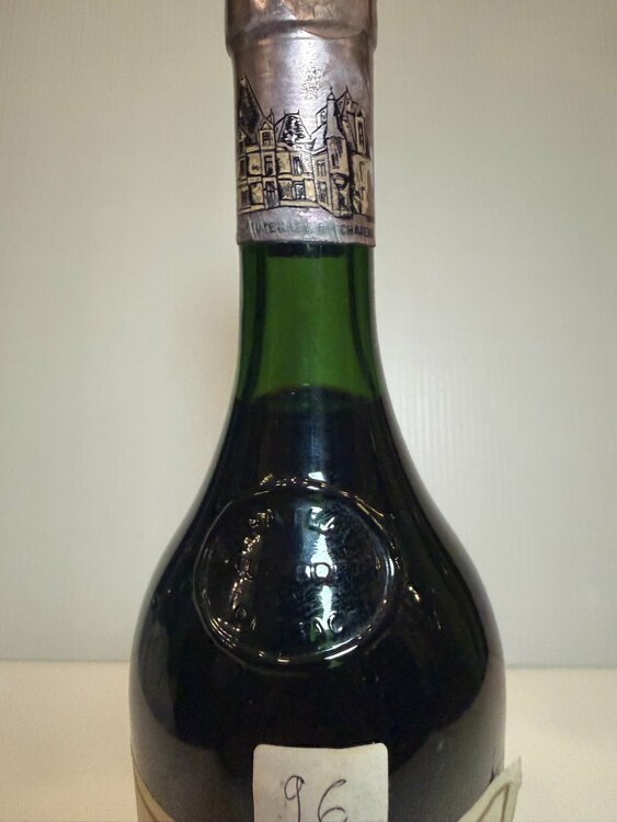 シャトー・オー・ブリオン Chateau Haut-Brion 1961（お酒）の商品画像 - 査定依頼日：2026年7月1日 - 最高査定価格：78,000円