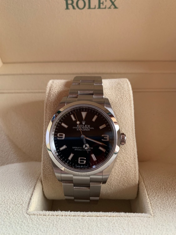 ロレックス エクスプローラー 124270（高級時計）の商品画像 - 査定依頼日：2025年8月25日 - 最高査定価格：1,200,000円