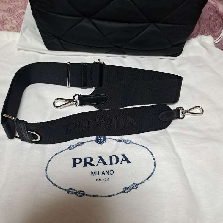 プラダ  （ブランドバッグ）の商品画像 - 査定依頼日：2025年3月28日 - 最高査定価格：150,000円