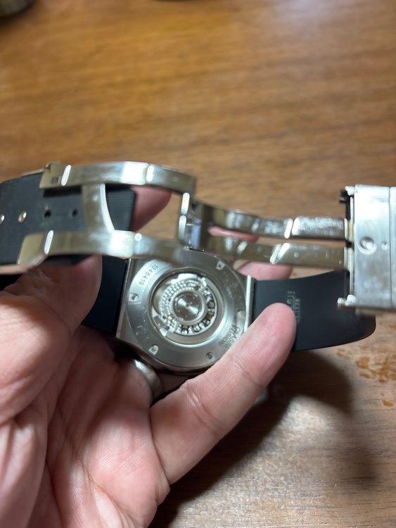 ウブロ クラシックフュージョン 521.NX.1171.r（高級時計）の商品画像 - 査定依頼日：2026年2月19日 - 最高査定価格：700,000円