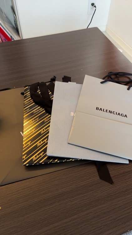 バレンシアガ  （ブランドバッグ）の商品画像 - 査定依頼日：2025年12月27日 - 最高査定価格：74,000円