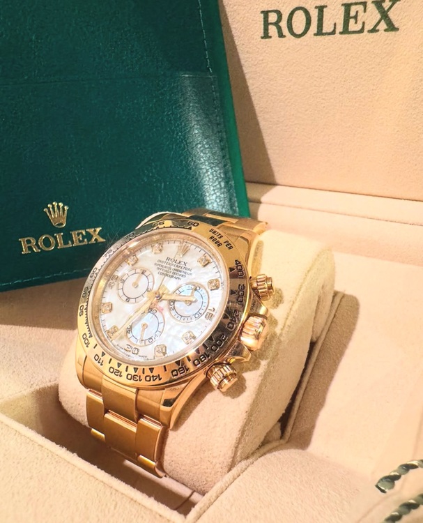 ロレックス デイトナ （高級時計）の商品画像 - 査定依頼日：2025年8月31日 - 最高査定価格：8,000,000円