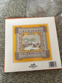 エルメス カレ90 LES PLAISIRS DU FROID 氷上の喜び シルク スカーフ（古着・ファッション）の商品画像 - 査定依頼日：2026年9月15日 - 最高査定価格：25,000円