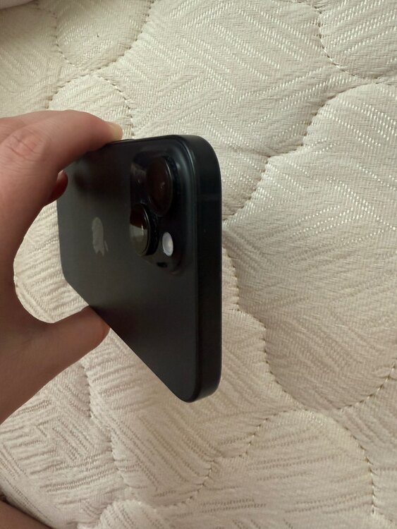 iPhone 15 128GB SIMフリー（スマホ）の商品画像 - 査定依頼日：2025年4月23日 - 最高査定価格：75,000円