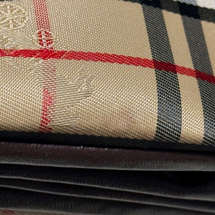 その他 バーバリー （ブランドバッグ）の商品画像 - 査定依頼日：2025年10月28日 - 最高査定価格：6,000円