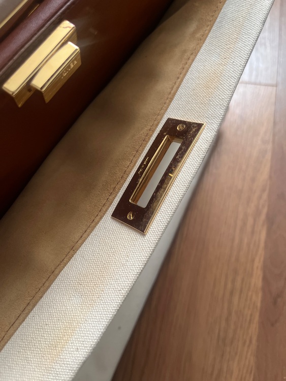 フェンディ  （ブランドバッグ）の商品画像 - 査定依頼日：2025年6月13日 - 最高査定価格：80,000円