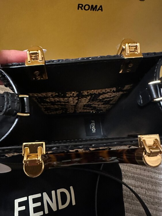 ショッパーバッグ（ブランドバッグ）の商品画像 - 査定依頼日：2025年5月2日 - 最高査定価格：90,000円