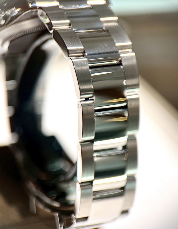 ロレックス デイトナ 116500lm（高級時計）の商品画像 - 査定依頼日：2025年6月27日 - 最高査定価格：3,550,000円