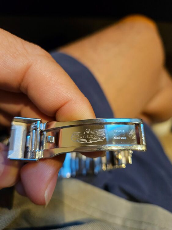 ロレックス GMTマスター （高級時計）の商品画像 - 査定依頼日：2025年8月21日 - 最高査定価格：4,000,000円