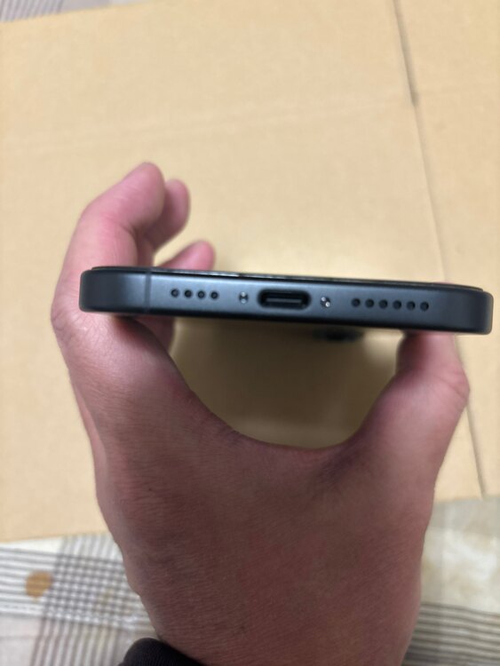 iPhone 16 Plus 128GB Softbank（スマホ）の商品画像 - 査定依頼日：2025年2月6日 - 最高査定価格：97,000円