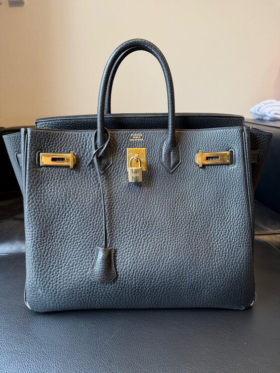 オータクロア（ブランドバッグ）の商品画像 - 査定依頼日：2025年4月20日 - 最高査定価格：1,300,000円