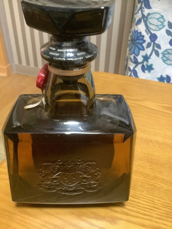 サントリーウィスキーROYAL（お酒）の商品画像 - 査定依頼日：2025年2月27日 - 最高査定価格：1,000円