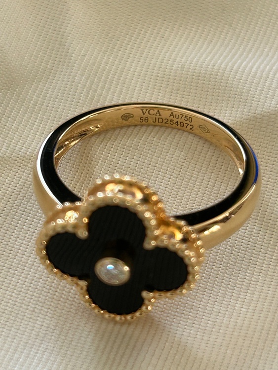 ヴァンクリーフ＆アーペル  アルハンブラ リング K18YG／オニキ（金・貴金属）の商品画像 - 査定依頼日：2025年12月18日 - 最高査定価格：300,000円