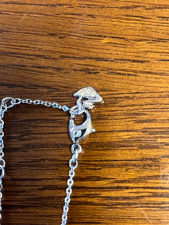 スワロフスキー（ブランド財布・小物）の商品画像 - 査定依頼日：2025年6月13日 - 最高査定価格：1,500円