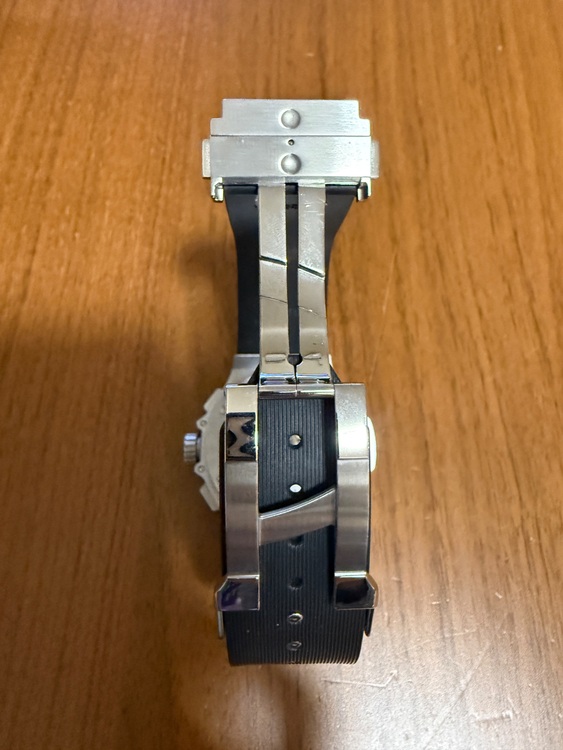 ウブロ ビックバン 311.SN.1170.RX（高級時計）の商品画像 - 査定依頼日：2025年6月21日 - 最高査定価格：875,000円