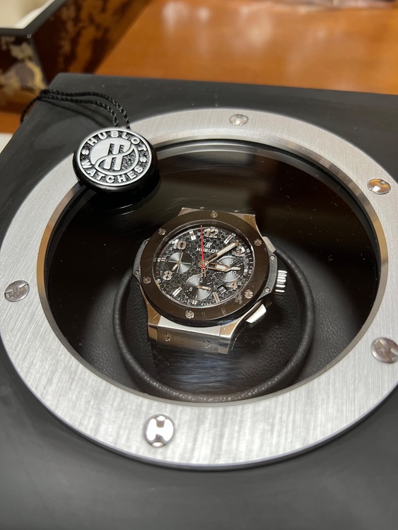 ウブロ ビックバン （高級時計）の商品画像 - 査定依頼日：2025年6月28日 - 最高査定価格：700,000円