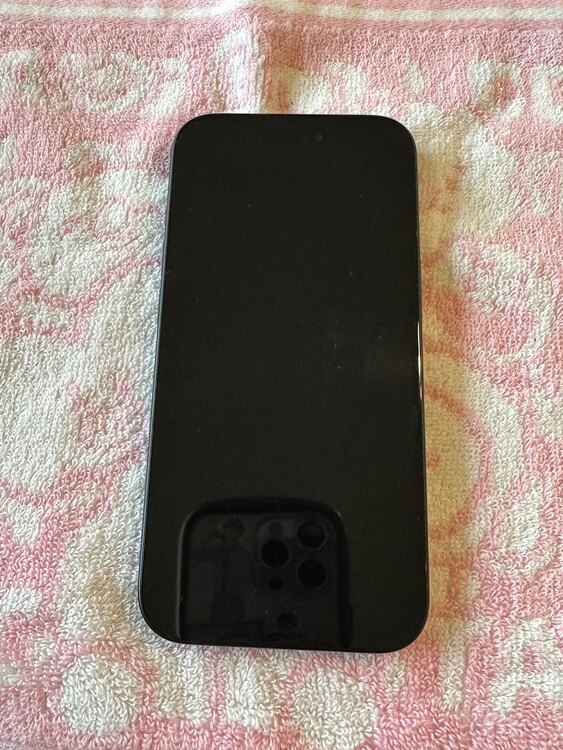 iPhone 15 128GB au（スマホ）の商品画像 - 査定依頼日：2025年3月31日 - 最高査定価格：67,000円