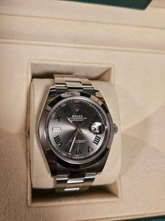 ロレックス デイトジャスト 126300（高級時計）の商品画像 - 査定依頼日：2025年5月2日 - 最高査定価格：1,470,000円