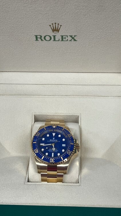 ロレックス シードゥエラー 136668Lb（高級時計）の商品画像 - 査定依頼日：2024年12月23日 - 最高査定価格：8,500,000円