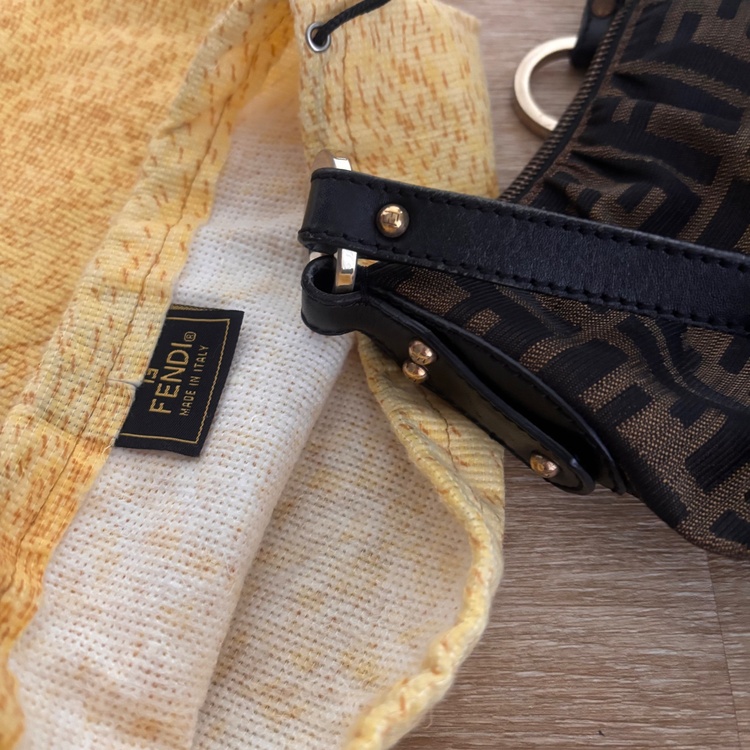 フェンディ  （ブランドバッグ）の商品画像 - 査定依頼日：2026年1月9日 - 最高査定価格：62,000円