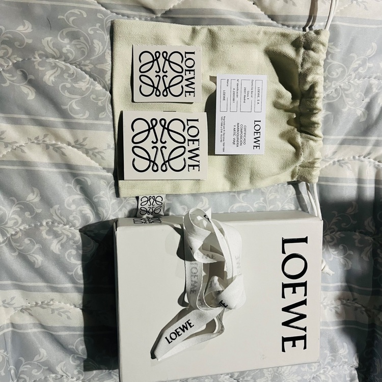 アナグラムトライフォールドウォレット（ブランド財布・小物）の商品画像 - 査定依頼日：2025年9月18日 - 最高査定価格：24,000円