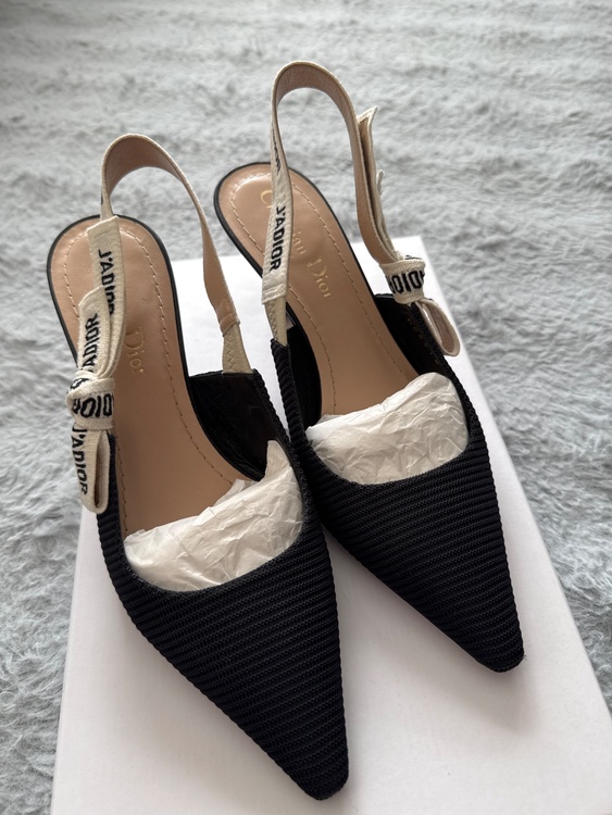 DIOR（古着・ファッション）の商品画像 - 査定依頼日：2026年4月3日 - 最高査定価格：5,000円